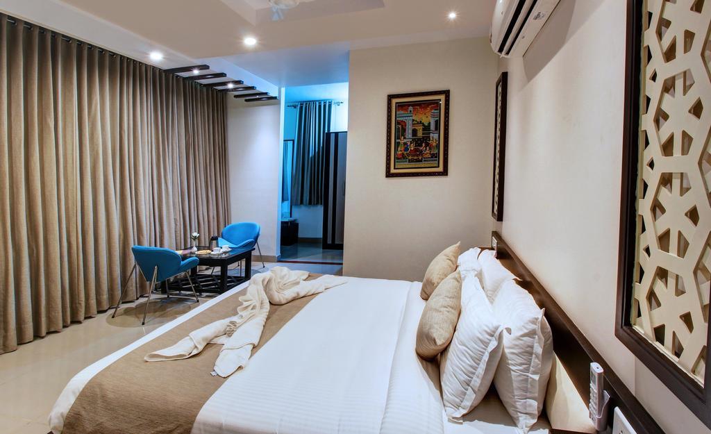 Hotel Nawalgarh Plaza Номер фото