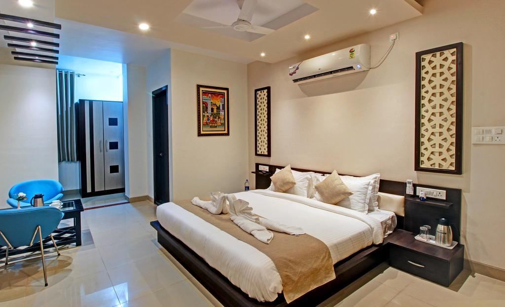 Hotel Nawalgarh Plaza Номер фото